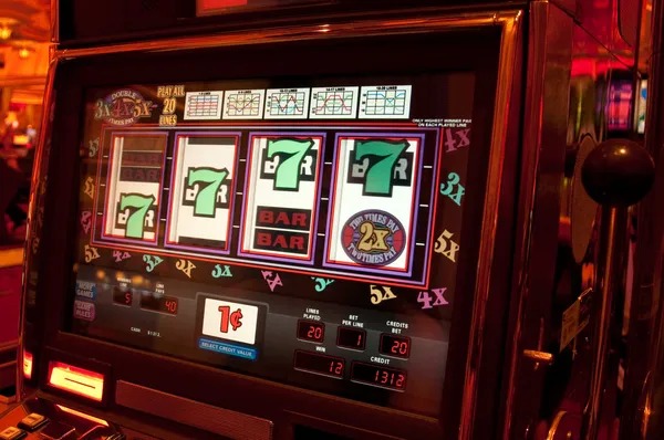 Fortune Tiger slot game interface on kramat77 showing five reels and payline display